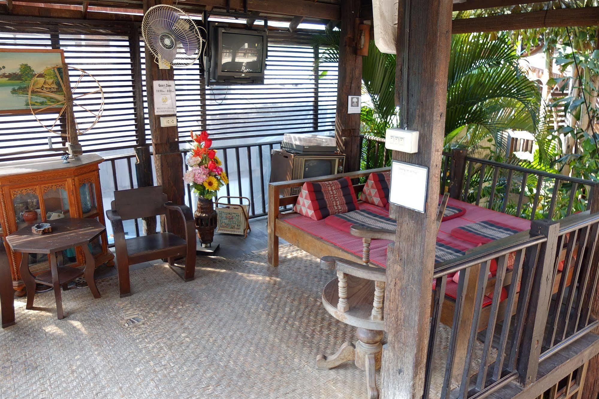 Saithong Guesthouse Chiang Mai Exterior photo